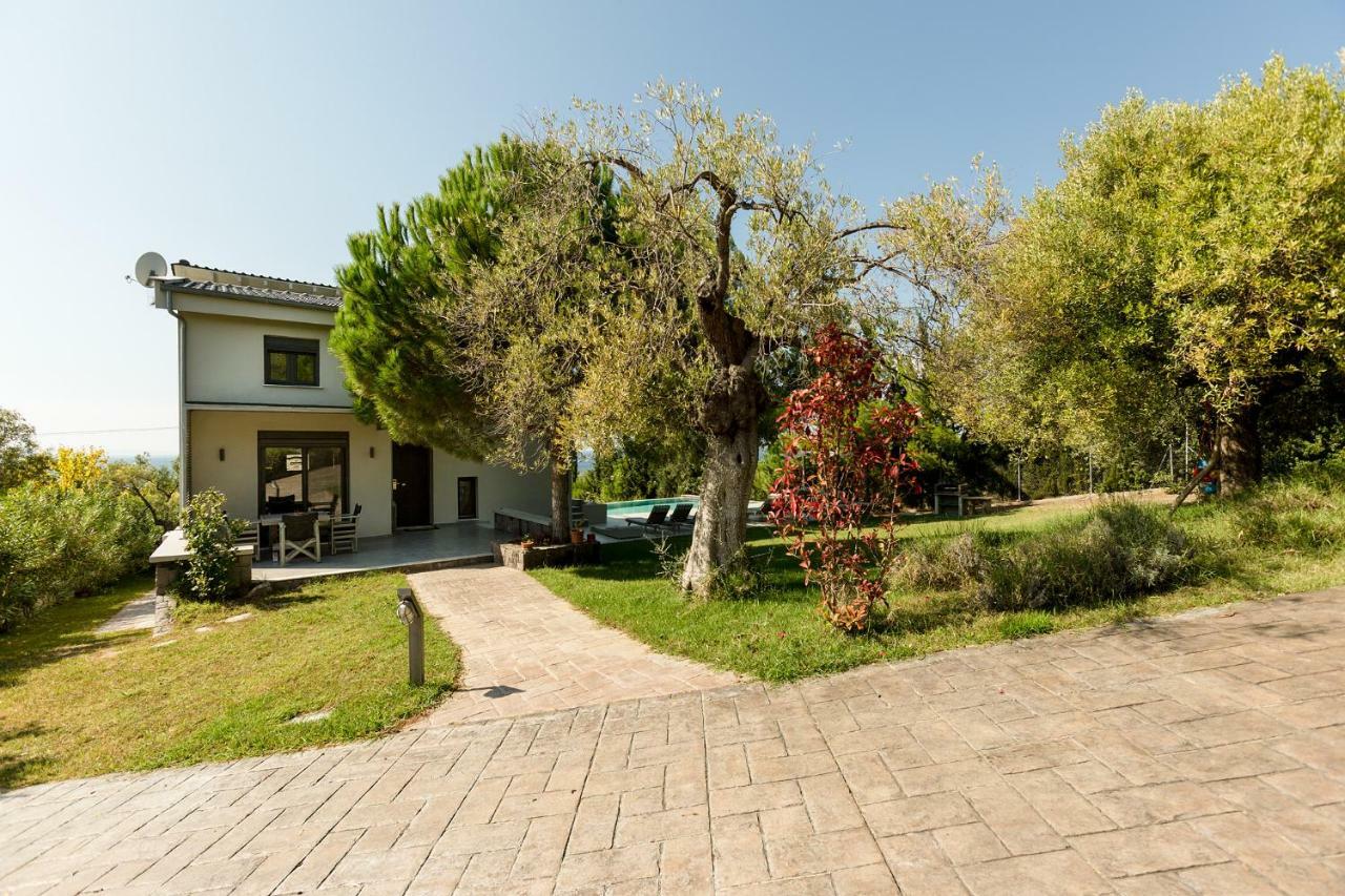 Olivia Estate Villa With Private Swimming Pool 엘리아 외부 사진